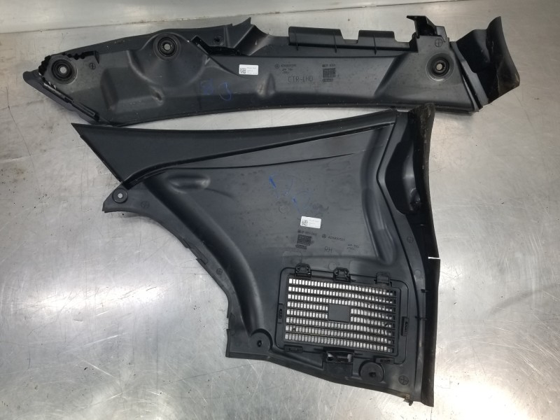 Recambio de torpedo para mercedes clase c (w206) 220 d referencia OEM IAM A2068301100 A2068301500 