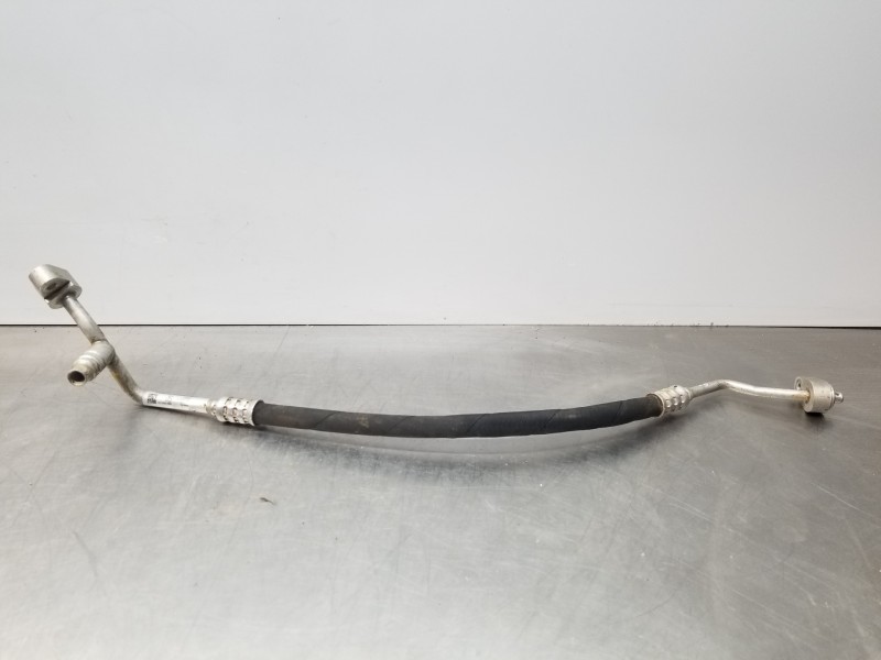 Recambio de tubos aire acondicionado para mercedes clase c (w206) 220 d referencia OEM IAM A2068303602  