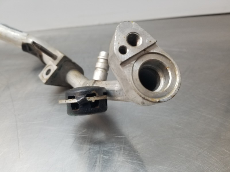 Recambio de tubos aire acondicionado para mercedes clase c (w206) 220 d referencia OEM IAM A2068309104  