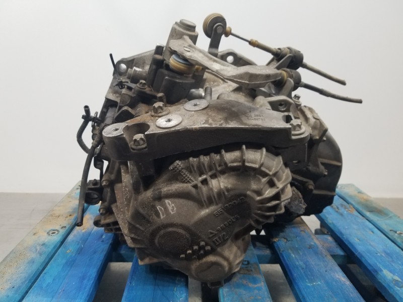 Recambio de caja cambios para opel astra h ber. sedan referencia OEM IAM 5700333 5700613  Recambio de caja cambios para opel astra h ber. sedan referencia OEM IAM 5700333 5700613