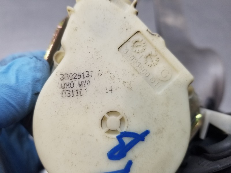 Recambio de cinturon seguridad trasero derecho para volkswagen t5 transporter/furgoneta kombi referencia OEM IAM 7H9857812RAG 7H