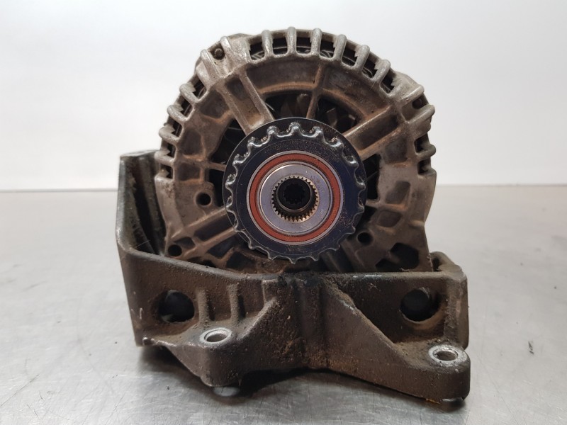 Recambio de alternador para volkswagen t5 transporter/furgoneta kombi referencia OEM IAM 070903024  