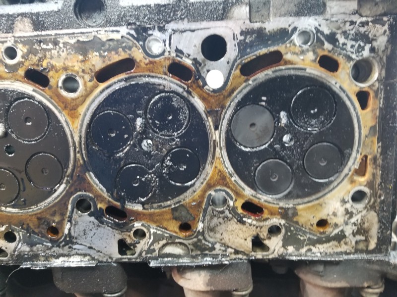 Recambio de culata para ford transit caja abierta ´06 mixta referencia OEM IAM 1433147 6C1Q6C032AA 2239508