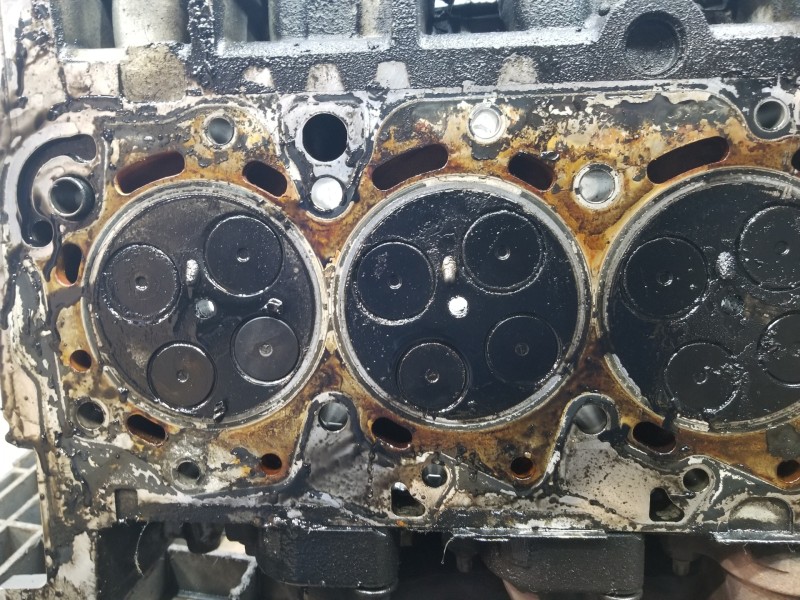 Recambio de culata para ford transit caja abierta ´06 mixta referencia OEM IAM 1433147 6C1Q6C032AA 2239508