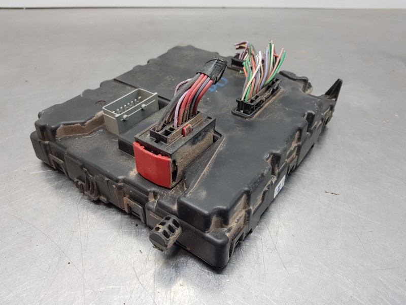 Recambio de modulo confort para renault kangoo combi referencia OEM IAM 284B15651R  