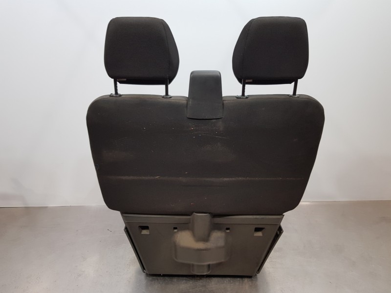Recambio de asiento delantero derecho para iveco daily caja cerrada h2 referencia OEM IAM 5802098608  