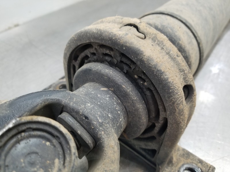 Recambio de transmision central para iveco daily caja cerrada h2 referencia OEM IAM 5802286640  