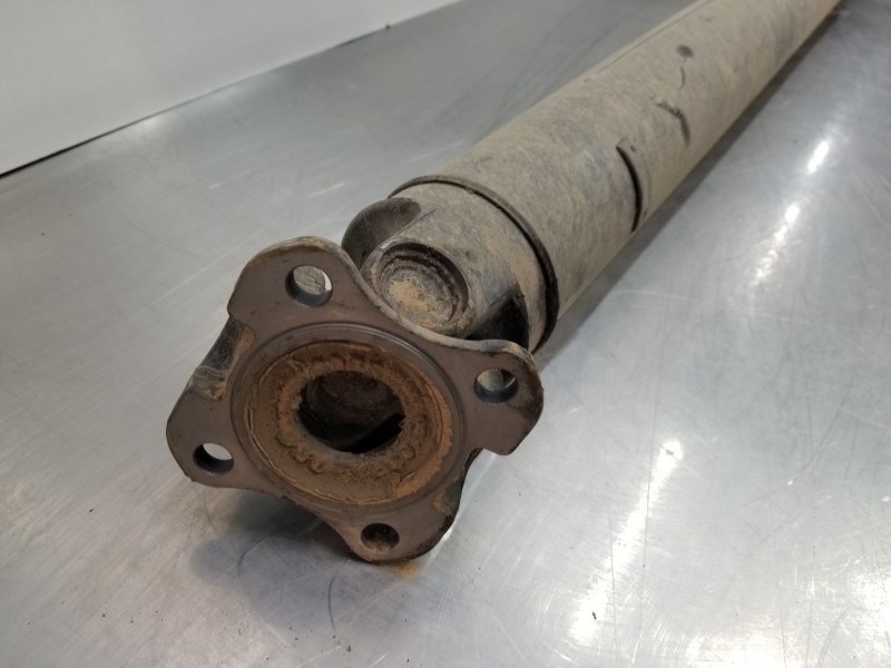 Recambio de transmision central para iveco daily caja cerrada h2 referencia OEM IAM 5802286640  