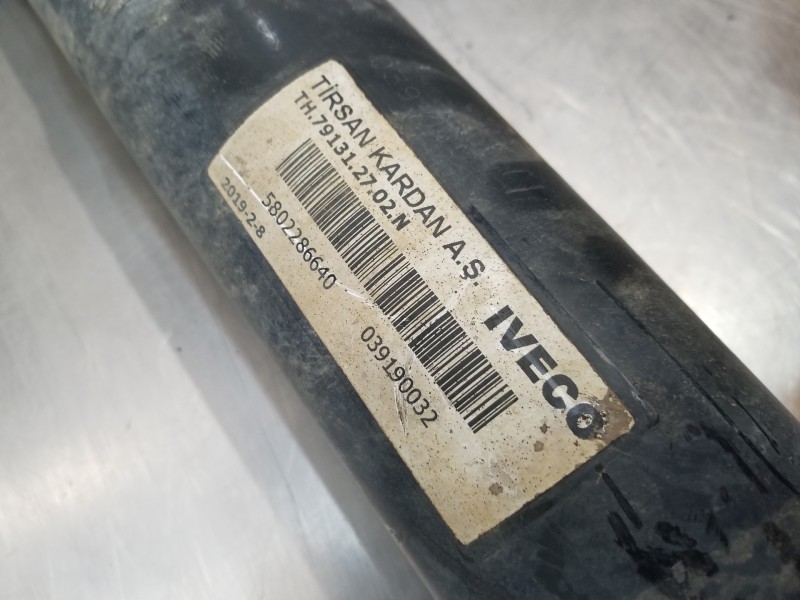 Recambio de transmision central para iveco daily caja cerrada h2 referencia OEM IAM 5802286640  