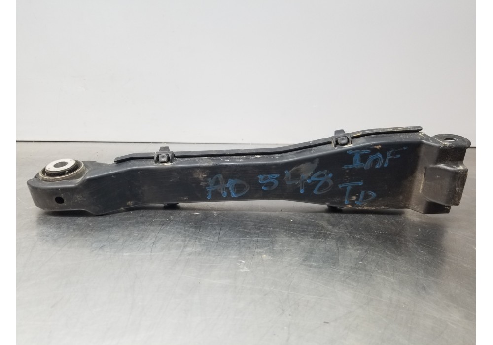 Recambio de brazo suspension inferior trasero derecho para mercedes clase c (w206) 220 d referencia OEM IAM A2063501700  