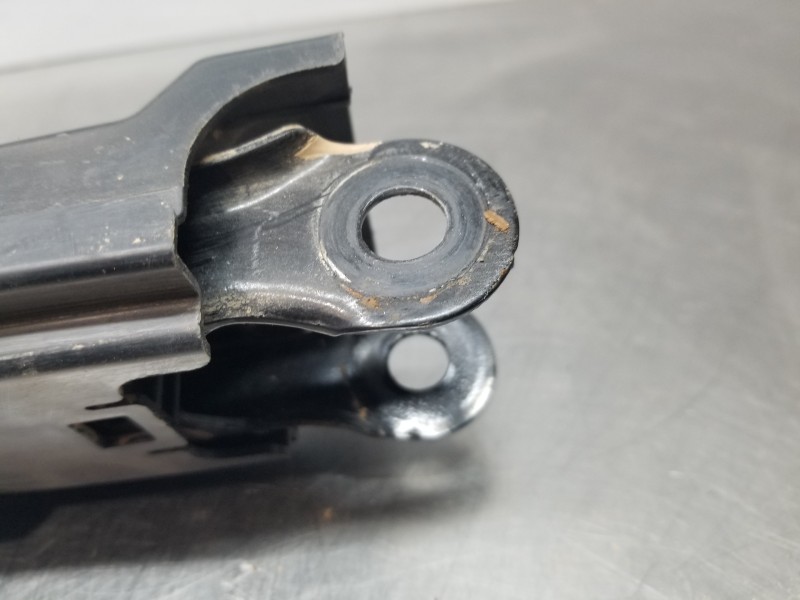 Recambio de brazo suspension inferior trasero derecho para mercedes clase c (w206) 220 d referencia OEM IAM A2063501700  