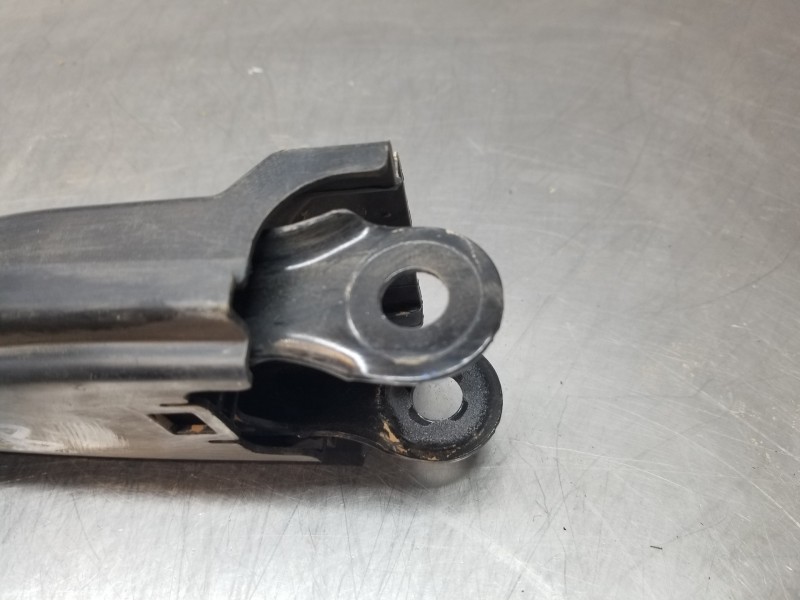 Recambio de brazo suspension inferior trasero izquierdo para mercedes clase c (w206) 220 d referencia OEM IAM A2063501700  