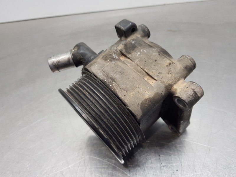 Recambio de bomba direccion para iveco daily caja cerrada h2 referencia OEM IAM 5801893653  