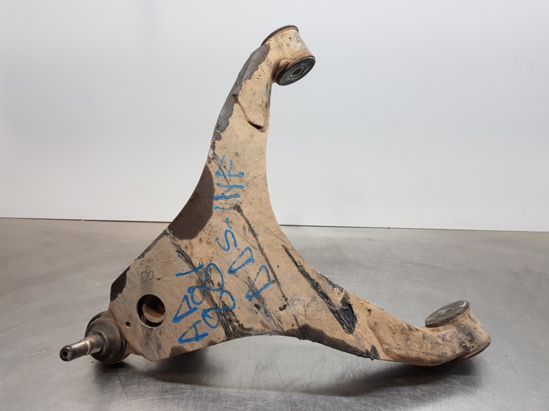 Recambio de brazo suspension inferior delantero derecho para iveco daily caja cerrada h2 referencia OEM IAM 5801564316  