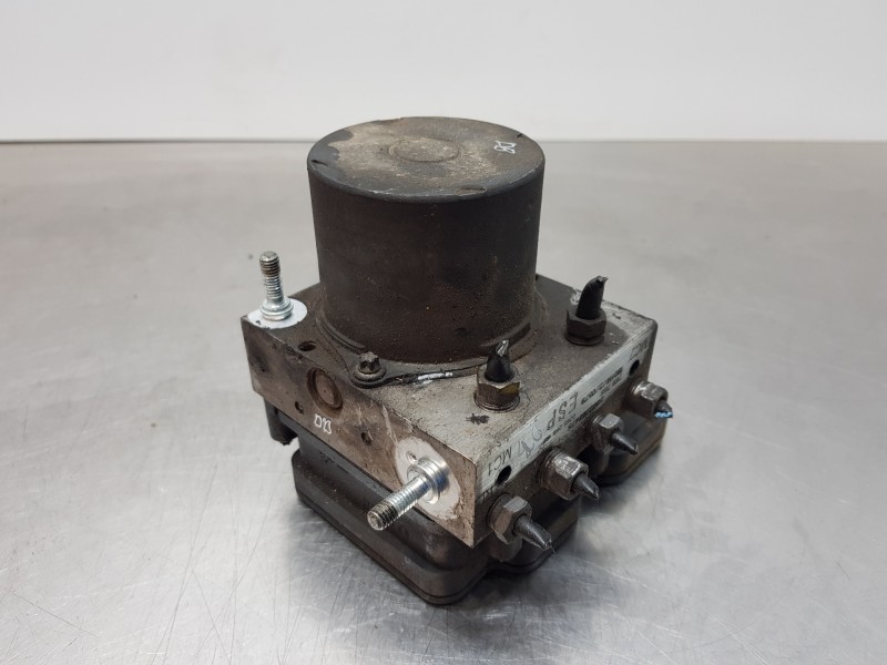 Recambio de abs para iveco daily caja cerrada h2 referencia OEM IAM 5802320389 5802268475 