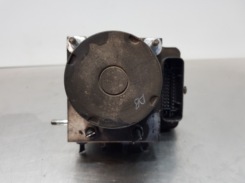 Recambio de abs para iveco daily caja cerrada h2 referencia OEM IAM 5802320389 5802268475 