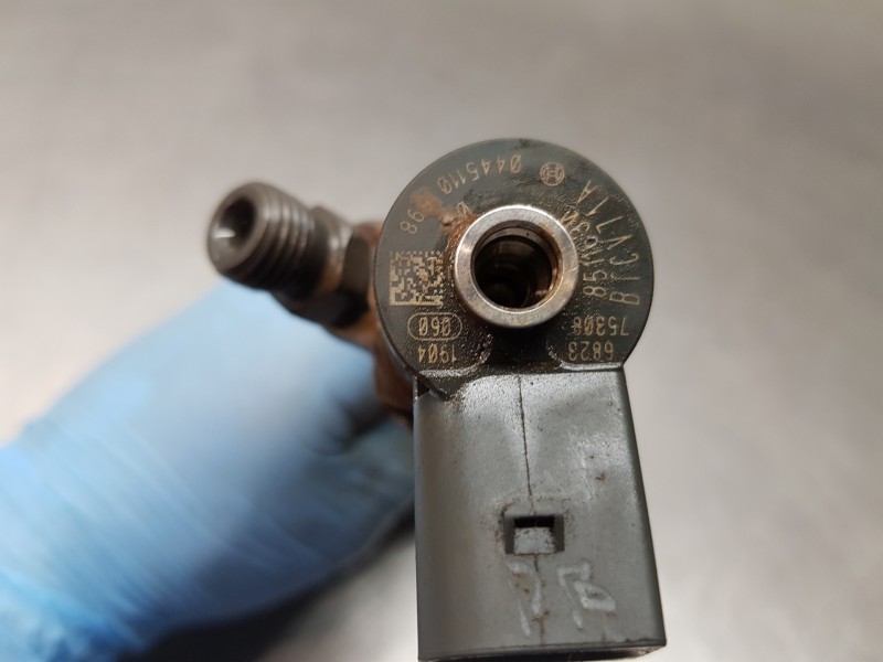 Recambio de inyector para bmw mini (f55) d referencia OEM IAM 8511630 0445110598 