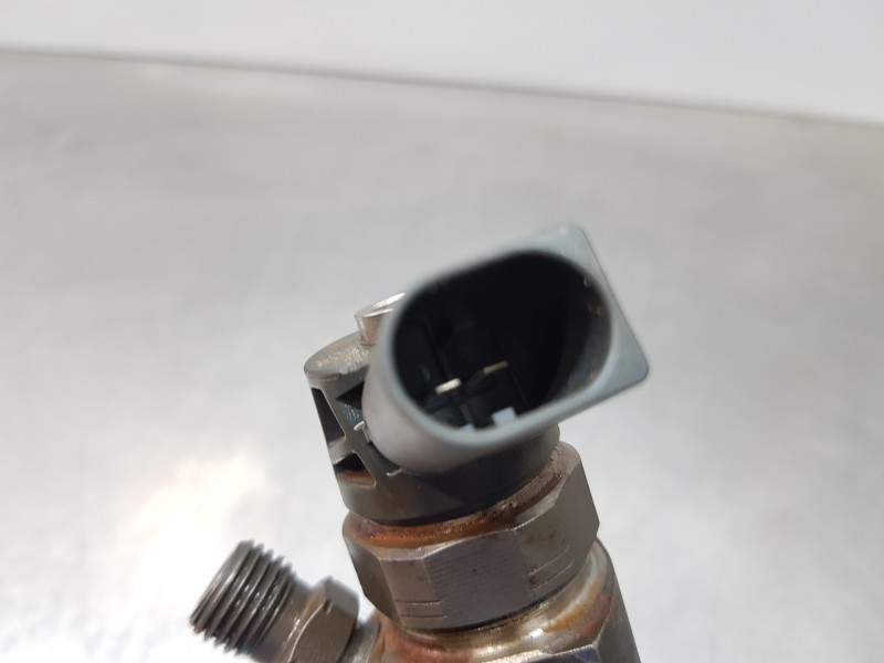 Recambio de inyector para bmw mini (f55) d referencia OEM IAM 8511630 0445110598 