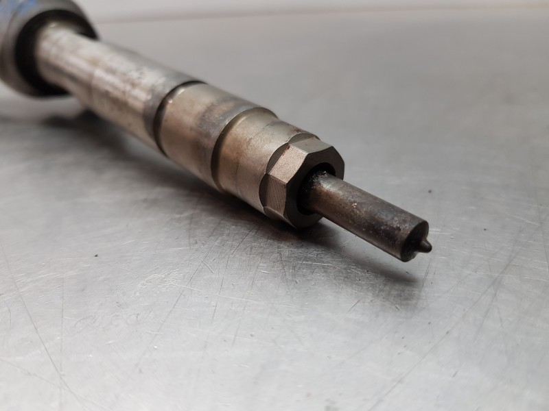 Recambio de inyector para bmw mini (f55) d referencia OEM IAM 8511630 0445110598 