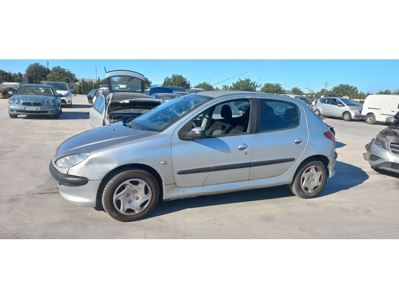 peugeot 206 berlina del año 2003