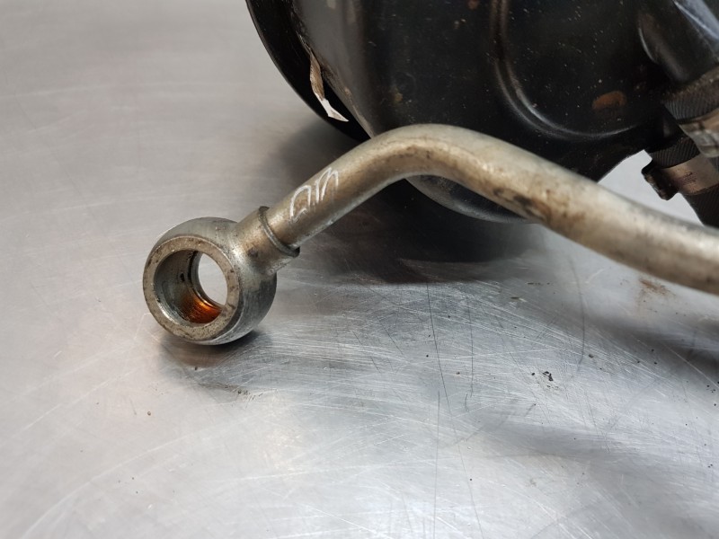 Recambio de tubo presion direccion asistida para iveco daily caja cerrada h2 referencia OEM IAM 5801867964 5801611824 504073722