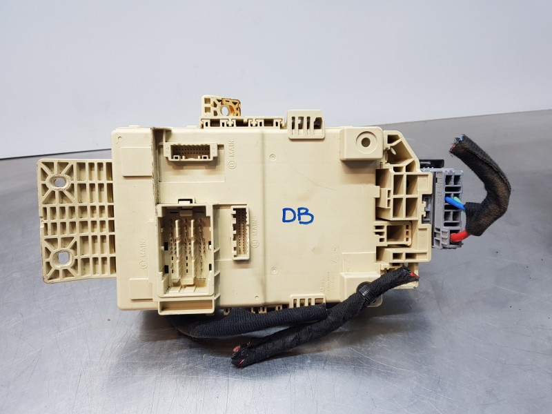 Recambio de caja reles / fusibles para kia niro hybrid referencia OEM IAM 91950AT682  