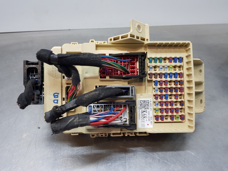 Recambio de caja reles / fusibles para kia niro hybrid referencia OEM IAM 91950AT682  