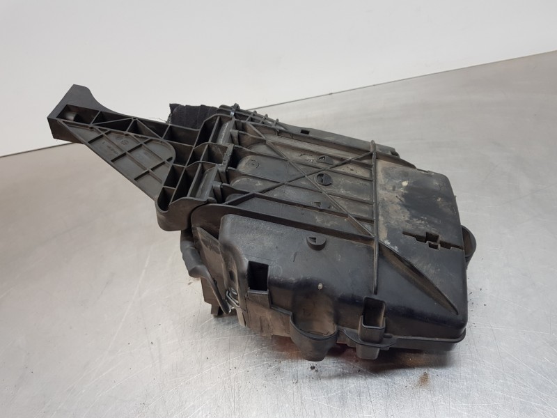 Recambio de caja reles / fusibles para iveco daily caja cerrada h2 referencia OEM IAM 5801393357 5801393356 