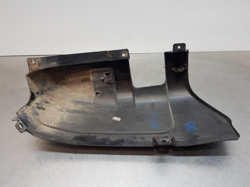 Recambio de puntera paragolpes trasera izquierda para iveco daily caja cerrada h2 referencia OEM IAM 5801541041 5801529830 