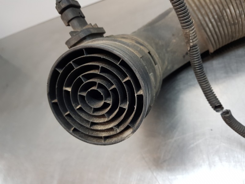 Recambio de tubo presion turbocompresor para iveco daily caja cerrada h2 referencia OEM IAM 5802206688  