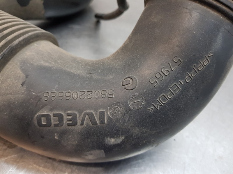 Recambio de tubo presion turbocompresor para iveco daily caja cerrada h2 referencia OEM IAM 5802206688  