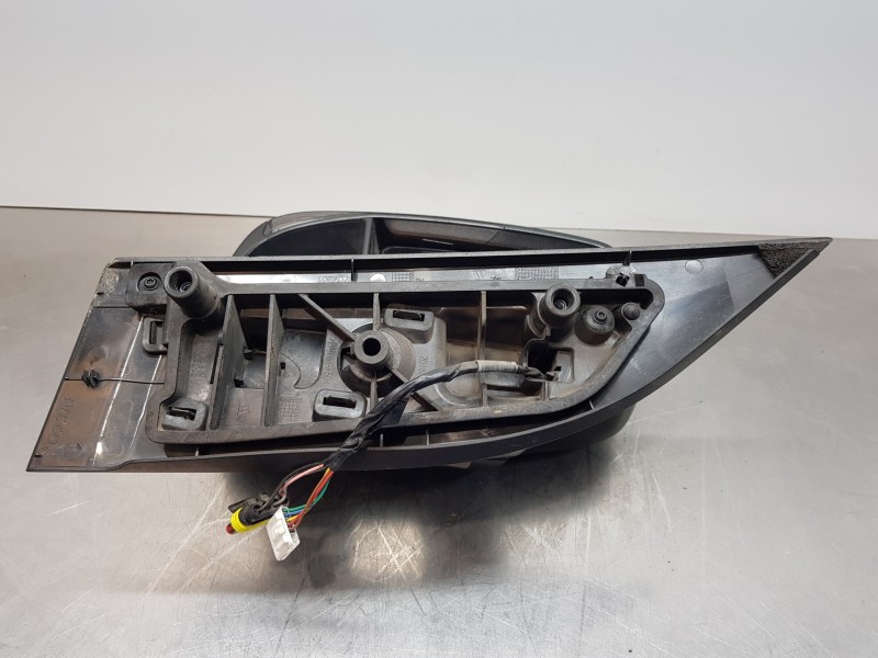 Recambio de retrovisor izquierdo para iveco daily caja cerrada h2 referencia OEM IAM 5801552556  