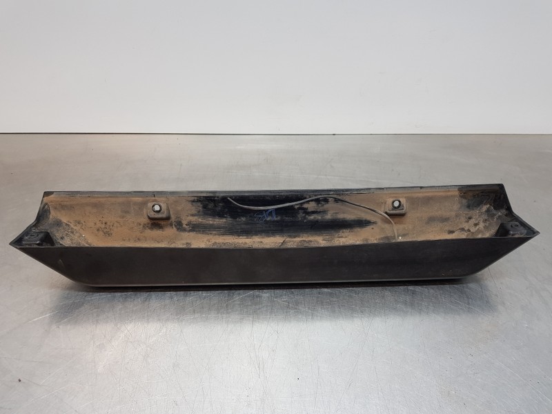 Recambio de luz central de freno para iveco daily caja cerrada h2 referencia OEM IAM 5801557592  