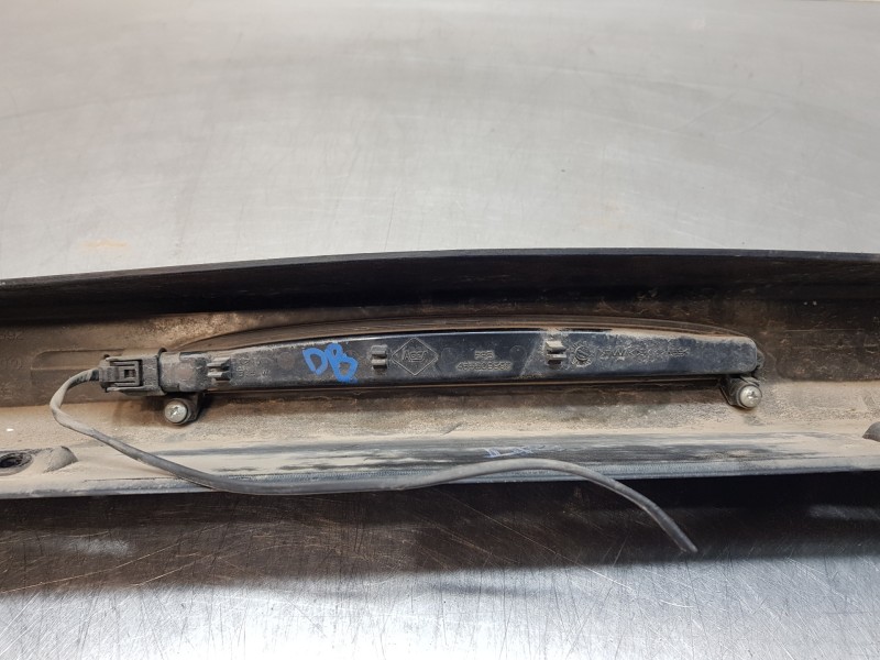 Recambio de luz central de freno para iveco daily caja cerrada h2 referencia OEM IAM 5801557592  