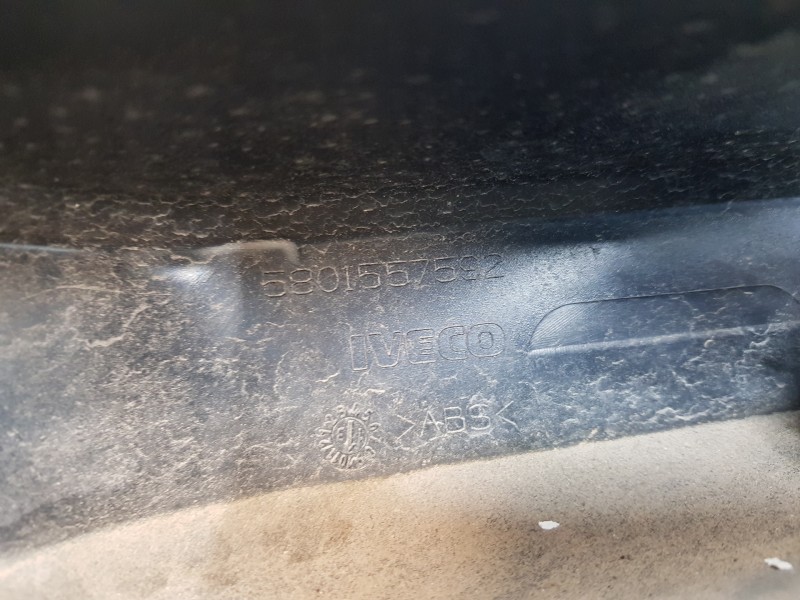 Recambio de luz central de freno para iveco daily caja cerrada h2 referencia OEM IAM 5801557592  