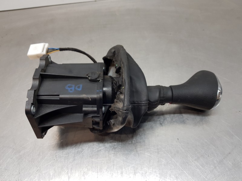 Recambio de palanca cambio para iveco daily caja cerrada h2 referencia OEM IAM 5801759271  