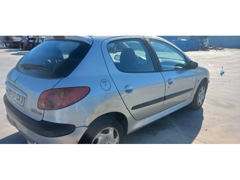 peugeot 206 berlina del año 2003