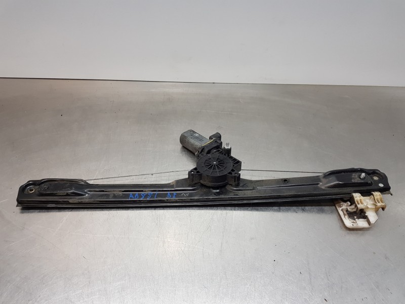 Recambio de elevalunas delantero izquierdo para iveco daily caja cerrada h2 referencia OEM IAM 5801901053  