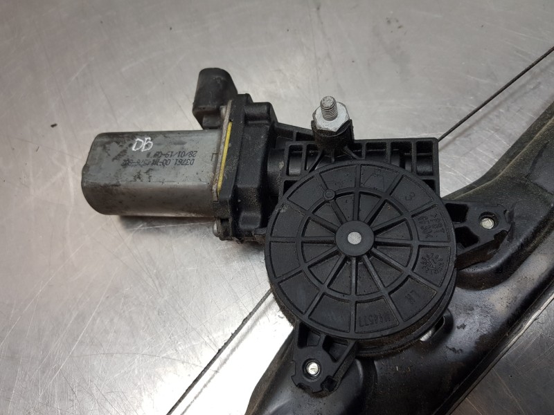 Recambio de elevalunas delantero izquierdo para iveco daily caja cerrada h2 referencia OEM IAM 5801901053  