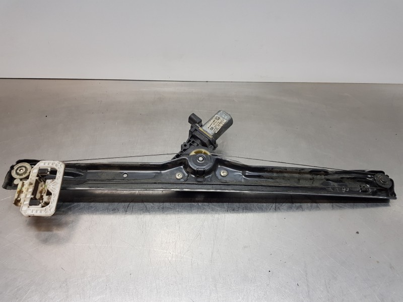 Recambio de elevalunas delantero izquierdo para iveco daily caja cerrada h2 referencia OEM IAM 5801901053  