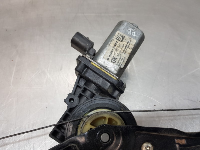 Recambio de elevalunas delantero izquierdo para iveco daily caja cerrada h2 referencia OEM IAM 5801901053  