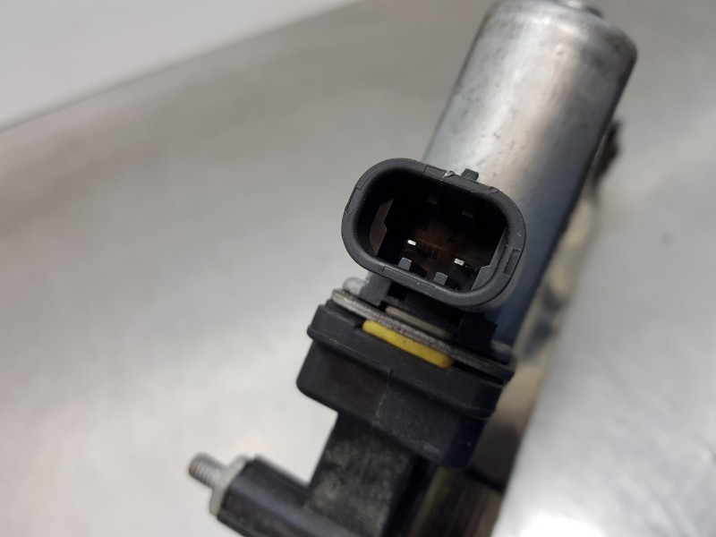 Recambio de elevalunas delantero izquierdo para iveco daily caja cerrada h2 referencia OEM IAM 5801901053  