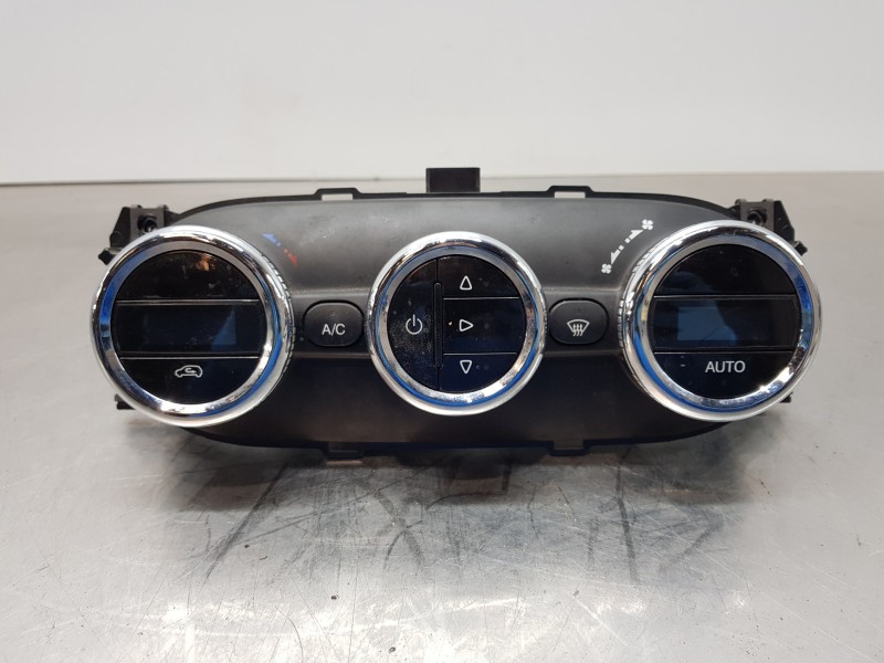 Recambio de mando calefaccion / aire acondicionado para iveco daily caja cerrada h2 referencia OEM IAM 5801640589  