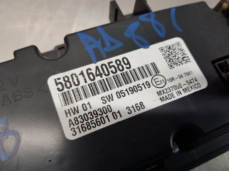 Recambio de mando calefaccion / aire acondicionado para iveco daily caja cerrada h2 referencia OEM IAM 5801640589  