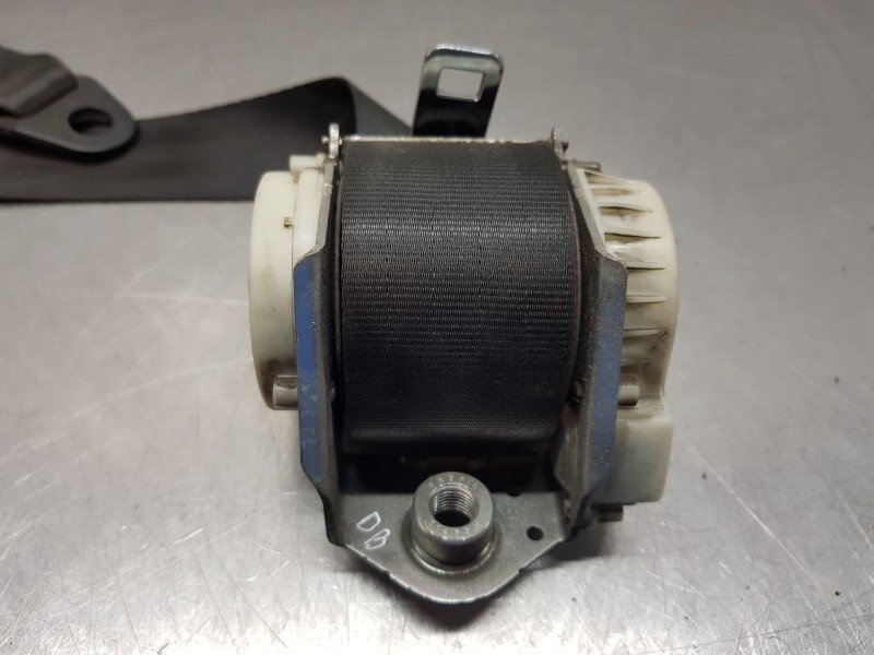 Recambio de cinturon seguridad delantero derecho para iveco daily caja cerrada h2 referencia OEM IAM 5802312010  