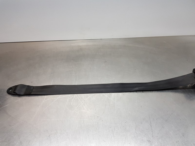 Recambio de cinturon seguridad delantero derecho para iveco daily caja cerrada h2 referencia OEM IAM 5802312010  