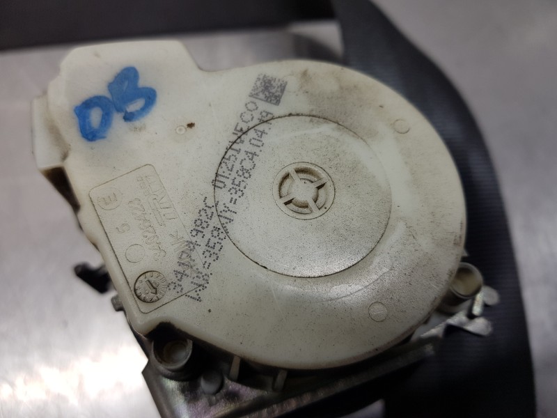 Recambio de cinturon seguridad delantero derecho para iveco daily caja cerrada h2 referencia OEM IAM 5802312010  