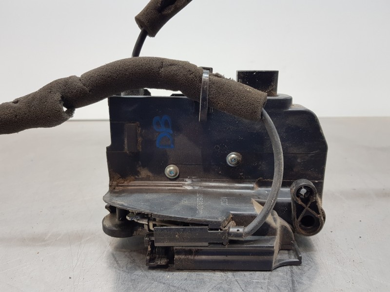 Recambio de cerradura puerta delantera izquierda para iveco daily caja cerrada h2 referencia OEM IAM 5801529301 5801529301C 