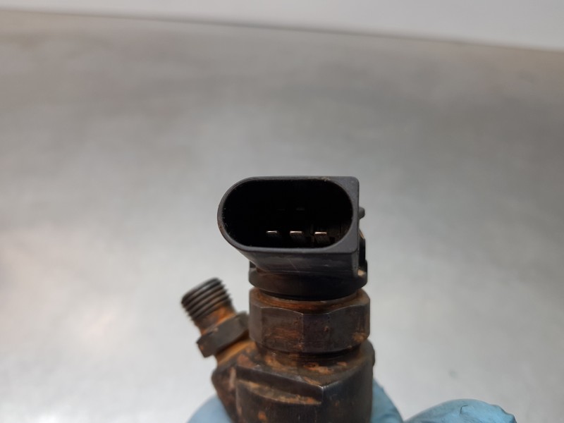Recambio de inyector para bmw serie 3 berlina (g20) sport referencia OEM IAM 8579236 0445111009 