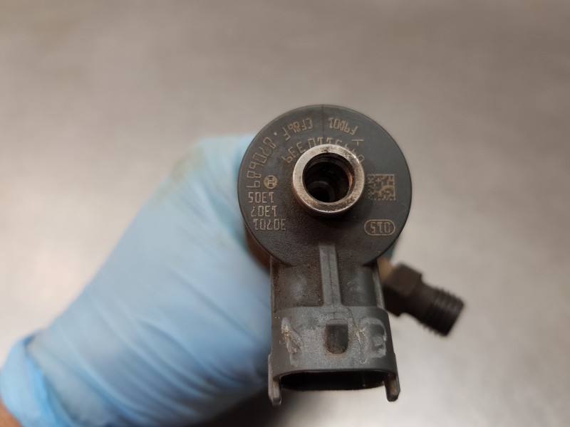 Recambio de inyector para peugeot 207 confort referencia OEM IAM 0445110339  